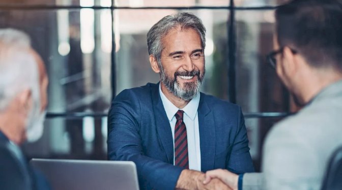 Why B2B Success Relies on Strong Networks and Effective Communication